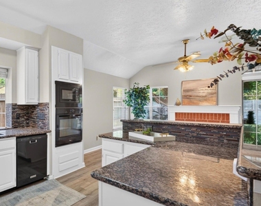 4415 Echo Falls Drive - Photo Thumbnail 14