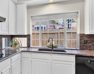 4415 Echo Falls Drive - Photo Thumbnail 11