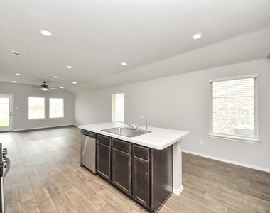 16916 Rich Pines Drive - Photo Thumbnail 9