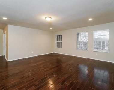 8000 Stowe Springs Lane - Photo Thumbnail 2
