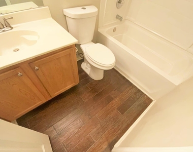 8000 Stowe Springs Lane - Photo Thumbnail 13