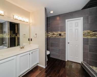 8000 Stowe Springs Lane - Photo Thumbnail 11