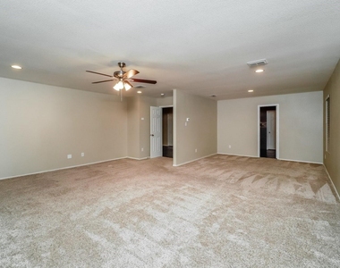 8000 Stowe Springs Lane - Photo Thumbnail 9