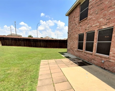 8000 Stowe Springs Lane - Photo Thumbnail 14