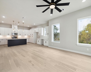 5811 Mansfield Heights Ln - Photo Thumbnail 3