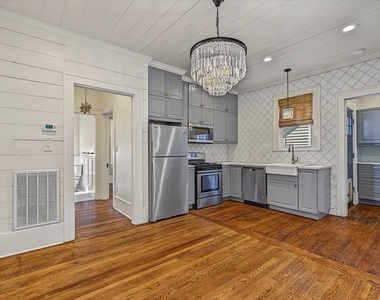 617 18th Street - Photo Thumbnail 12