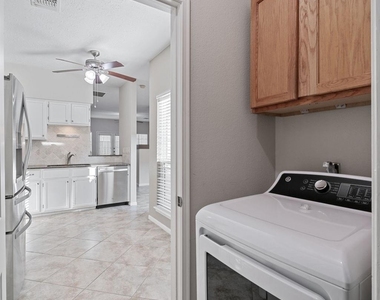734 Country Place Drive - Photo Thumbnail 14