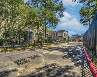 734 Country Place Drive - Photo Thumbnail 33