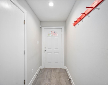 8705 Bryam - Photo Thumbnail 7