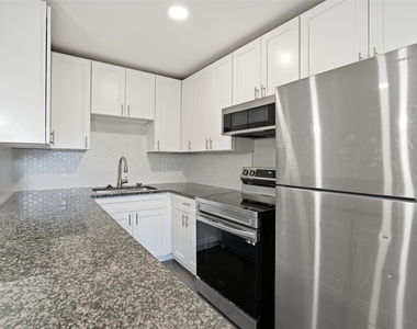 201 S Kansas Avenue - Photo Thumbnail 5
