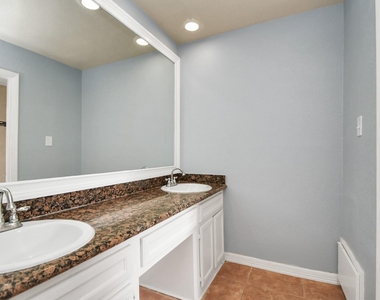 11730 Zarroll Drive - Photo Thumbnail 22