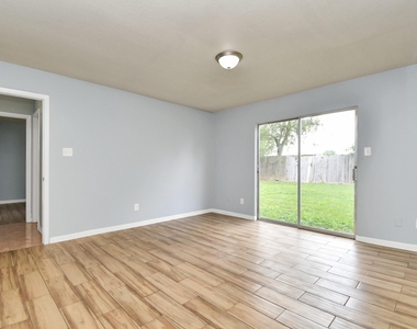 11730 Zarroll Drive - Photo Thumbnail 19