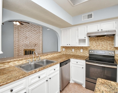 11730 Zarroll Drive - Photo Thumbnail 9