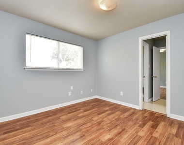 11730 Zarroll Drive - Photo Thumbnail 33
