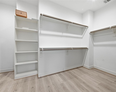 8903 Grovner Place - Photo Thumbnail 18