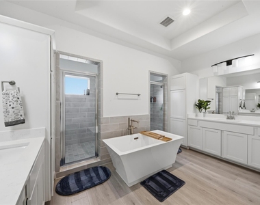 8903 Grovner Place - Photo Thumbnail 16
