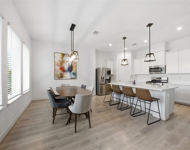 8903 Grovner Place - Photo Thumbnail 10