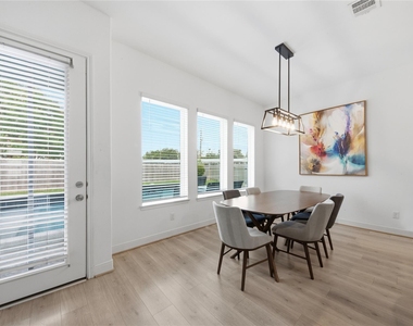 8903 Grovner Place - Photo Thumbnail 11