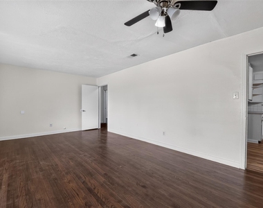 7822 Belbay Street - Photo Thumbnail 3