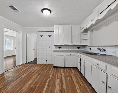 7822 Belbay Street - Photo Thumbnail 6