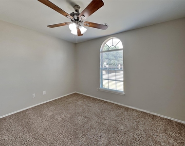 14315 Glade Point Drive - Photo Thumbnail 10