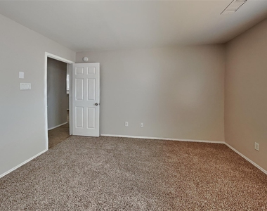 14315 Glade Point Drive - Photo Thumbnail 5