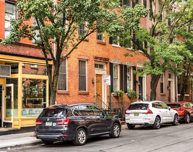 178 Thompson Street - Photo Thumbnail 6