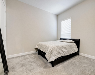 9923 Granary Mill Place - Photo Thumbnail 8