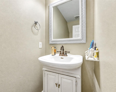 16831 Basewood Court - Photo Thumbnail 22