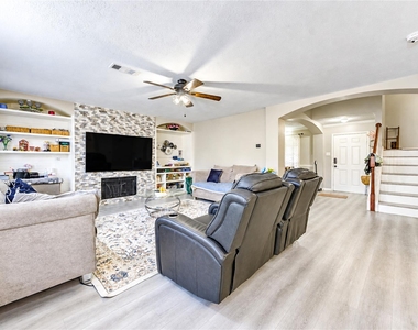 16831 Basewood Court - Photo Thumbnail 15