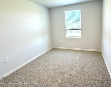 346 Blue Moon Drive - Photo Thumbnail 13
