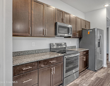 814 Nightengale Street Sw - Photo Thumbnail 7