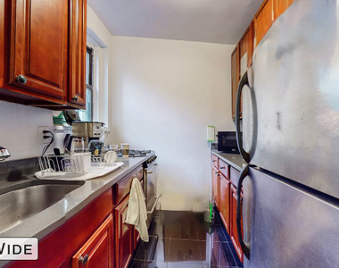 690 Ft Washington Avenue - Photo Thumbnail 4