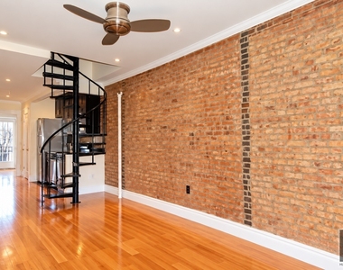 East 6th Street - Photo Thumbnail 1
