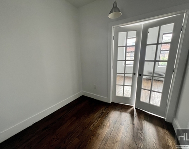 637 Wilson Avenue - Photo Thumbnail 2