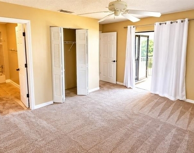 2086 Oak Meadow Circle - Photo Thumbnail 9