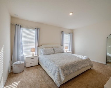 53 Bella Lago Circle - Photo Thumbnail 12
