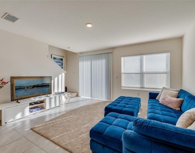 53 Bella Lago Circle - Photo Thumbnail 10