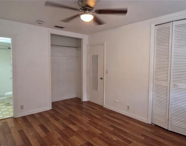 1433 S Belcher Road - Photo Thumbnail 7