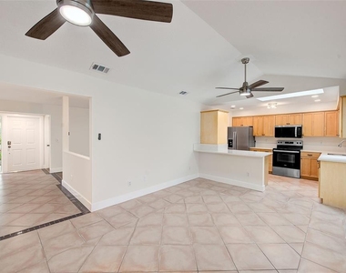 13331 Hacienda Drive - Photo Thumbnail 8