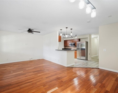 2117 W Palmetto Street - Photo Thumbnail 3