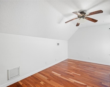 2117 W Palmetto Street - Photo Thumbnail 13