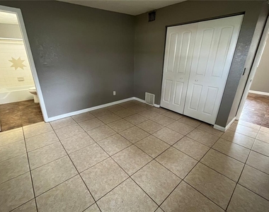 2600 Trinity Circle Nw - Photo Thumbnail 4