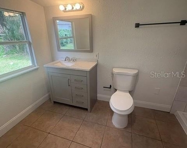 14804 N Boulevard - Photo Thumbnail 12