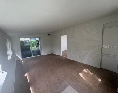 14804 N Boulevard - Photo Thumbnail 5