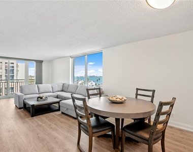1430 Gulf Boulevard - Photo Thumbnail 9
