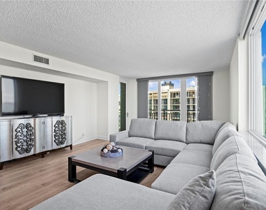 1430 Gulf Boulevard - Photo Thumbnail 13