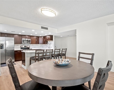1430 Gulf Boulevard - Photo Thumbnail 11