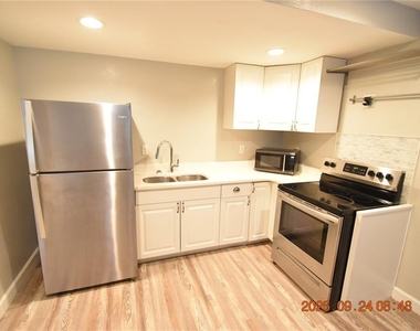 419 Stremma Road - Photo Thumbnail 7
