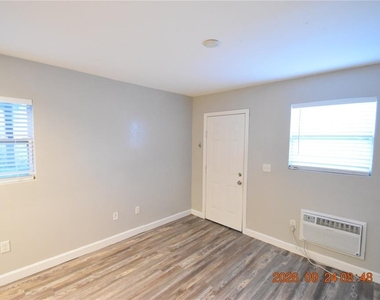 419 Stremma Road - Photo Thumbnail 4